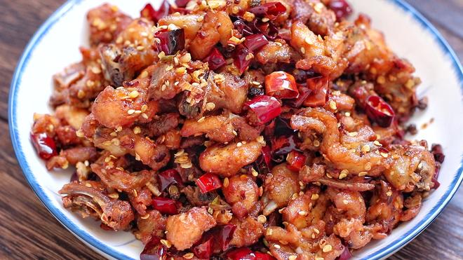 辣子鸡千万不要直接下锅炒，多加这1步，味道比饭店更好吃