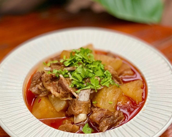 红烧羊排 (萝卜烧羊肉）