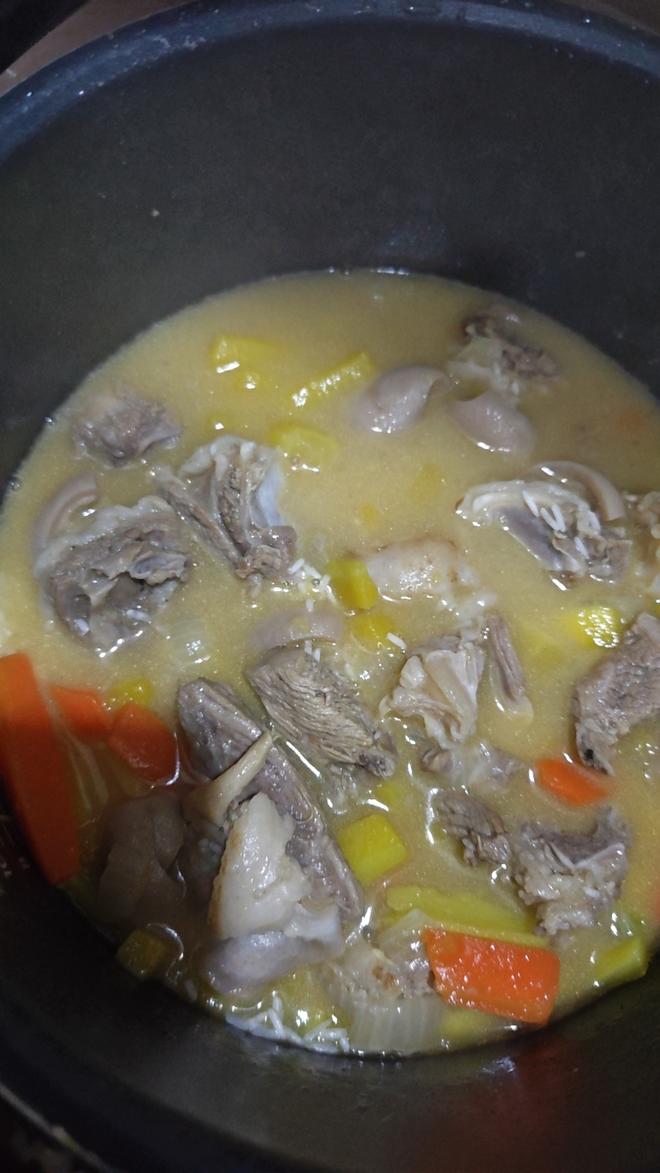 手抓羊肉饭