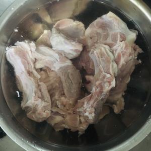 清炖滋补羊排汤
