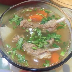 清炖滋补羊排汤