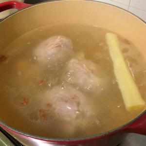 白萝卜炖羊腿