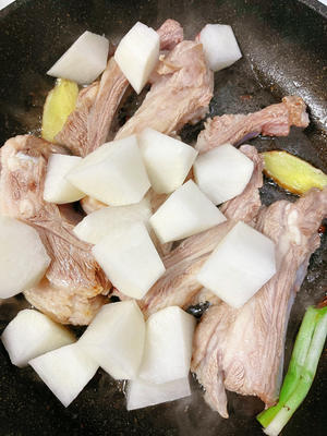 清炖小羊排