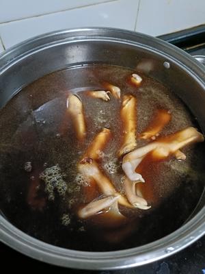 卤味晚餐（卤鸭翅卤鸭爪卤牛肉卤鹅蛋卤菜）