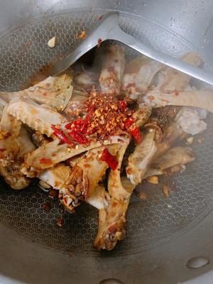 巨巨巨好吃😋香辣鸭翅