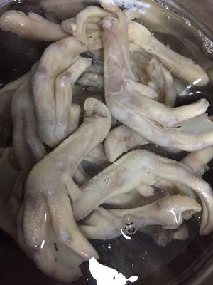 泡鸭爪（酸甜辣)