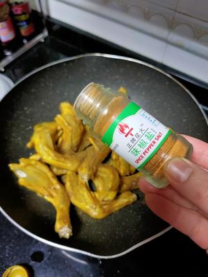 追剧零食——椒盐脆皮鸭爪