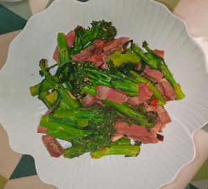 火腿炒西兰花