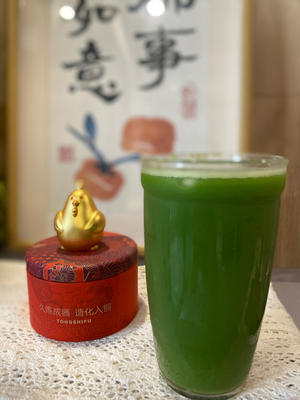 美颜羽衣甘蓝汁