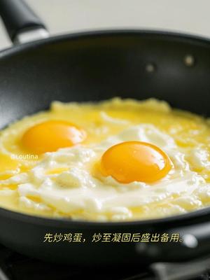 豌豆苗炒鸡蛋|春日清新小炒
