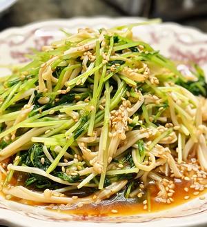 豌豆苗拌金针菇