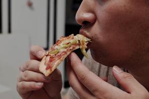 香脆可口的意式薄饼披萨🍕