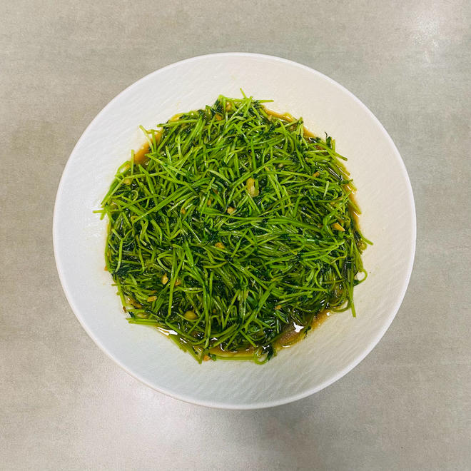蒜蓉炒豆苗