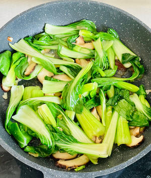 香菇油菜炒鸡蛋