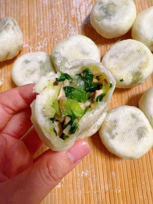 香菇油菜小笼包