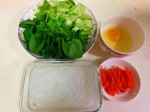 油菜粉丝炒鸡蛋