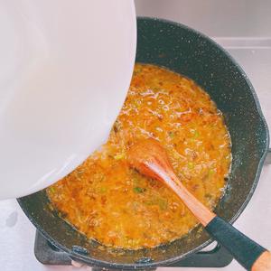 蟹黄捞面.（🦀绝对殿堂级.0难度，超美味）