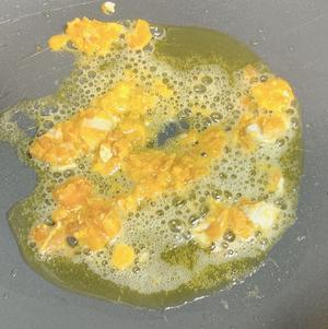 家常一口鲜-蟹黄豆腐