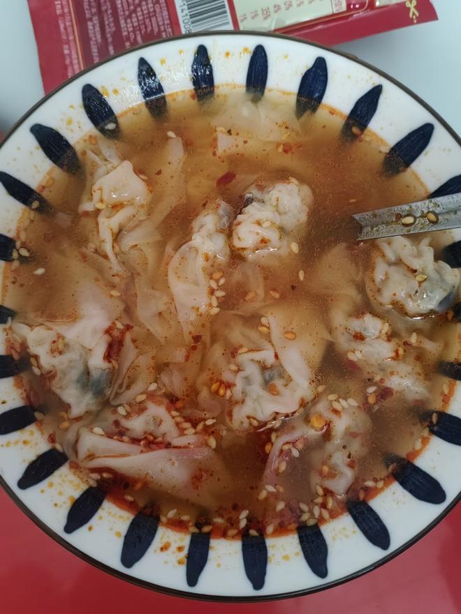 酸辣皮蛋扁肉