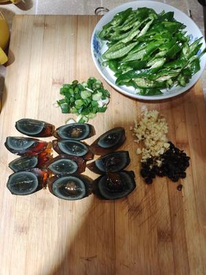 超级下饭的青椒炒皮蛋