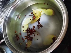 土法腌制100%出沙出油的五香咸鸭蛋