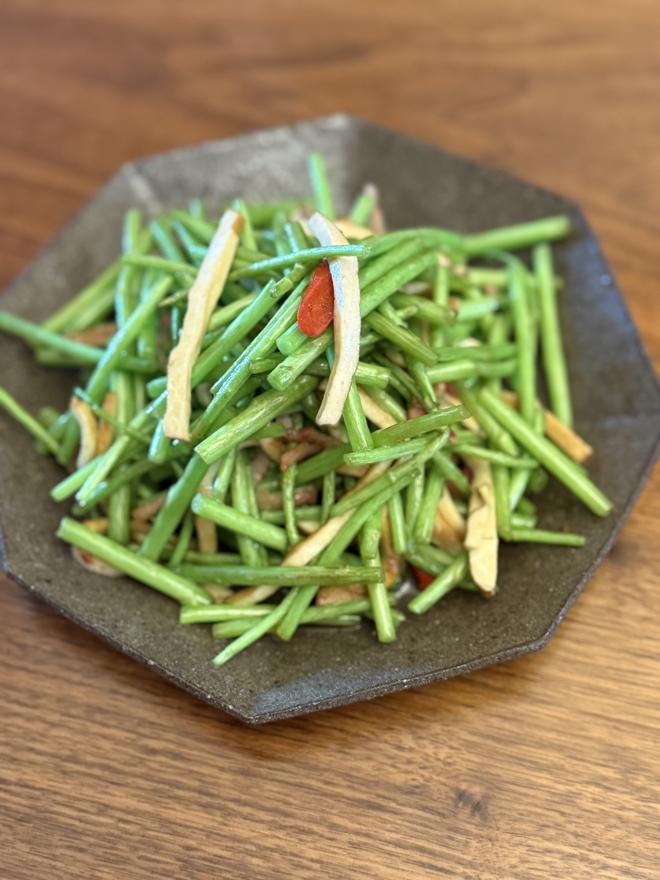 不时不食-芦蒿炒咸肉香干