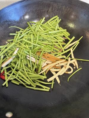 不时不食-芦蒿炒咸肉香干