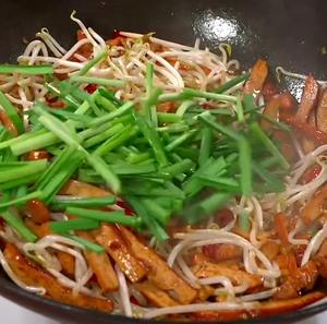 豆芽炒香干