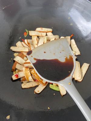 鸡蛋炒香干