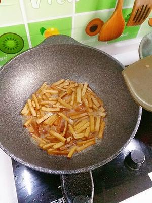 韭菜炒素鸡