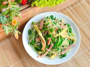 火腿鸡蛋炒黑豆苗