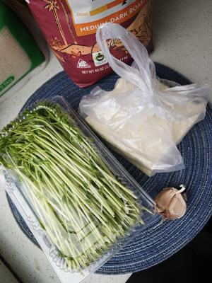 【拉高代谢晚餐】豌豆苗豆腐汤