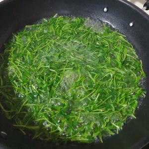 上汤皮蛋豆苗