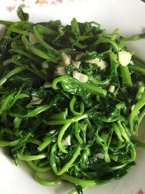 蒜蓉炒荷兰豆苗