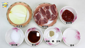 洋葱猪排，这个部位的猪肉煎一煎好吃又开胃，15分钟的晚餐料理