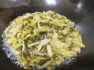 酸菜炒牛肉（猪肉）