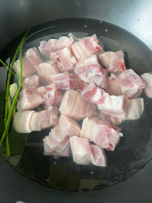 青萝卜腐竹红烧五花肉（不炒糖色，家常懒人版）