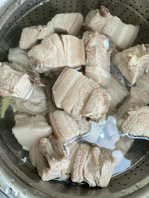 青萝卜腐竹红烧五花肉（不炒糖色，家常懒人版）