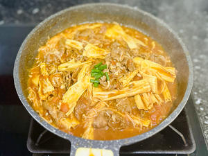 番茄腐竹牛肉煲